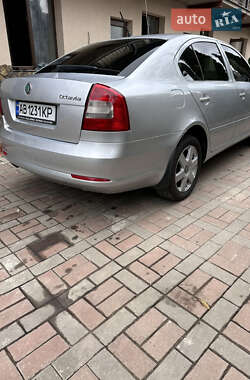 Лифтбек Skoda Octavia 2010 в 
