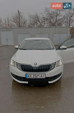 Лифтбек Skoda Octavia 2017 в Кривом Роге