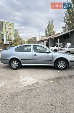 Лифтбек Skoda Octavia 2003 в Запорожье