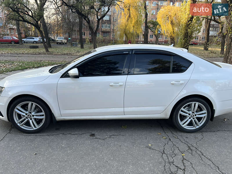 Лифтбек Skoda Octavia 2017 в Кривом Роге