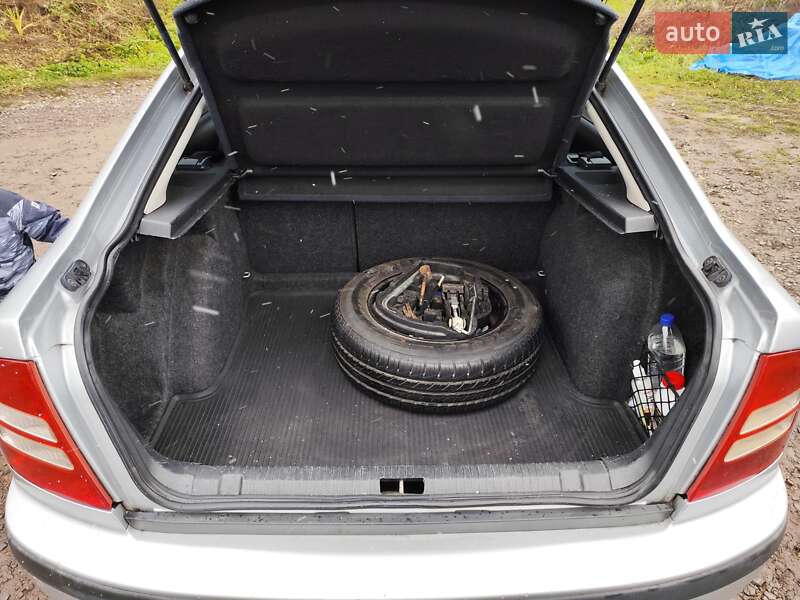Лифтбек Skoda Octavia 2008 в Львове