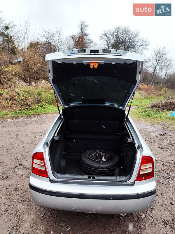Лифтбек Skoda Octavia 2008 в Львове