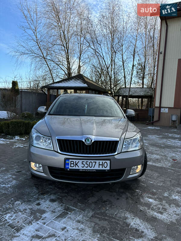 Універсал Skoda Octavia 2010 в Рівному фото 3 Універсал Skoda Octavia 2010 в Рівному