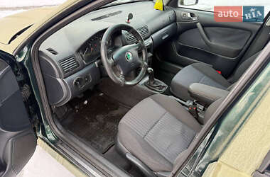 Лифтбек Skoda Octavia 2003 в Житомире