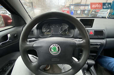 Лифтбек Skoda Octavia 2001 в 