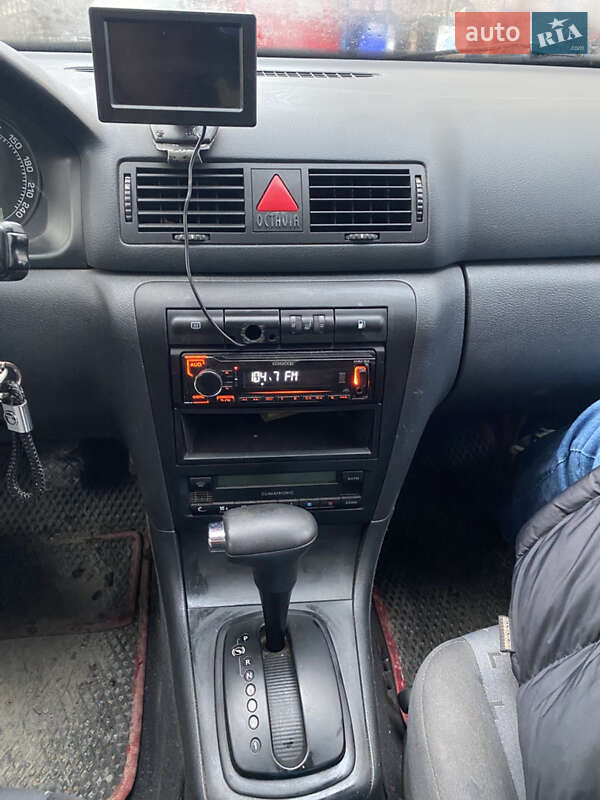 Лифтбек Skoda Octavia 2001 в Львове