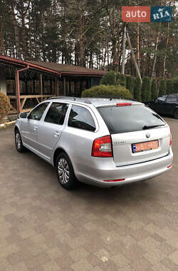 Универсал Skoda Octavia 2012 в 