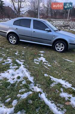 Ліфтбек Skoda Octavia 2004 в 