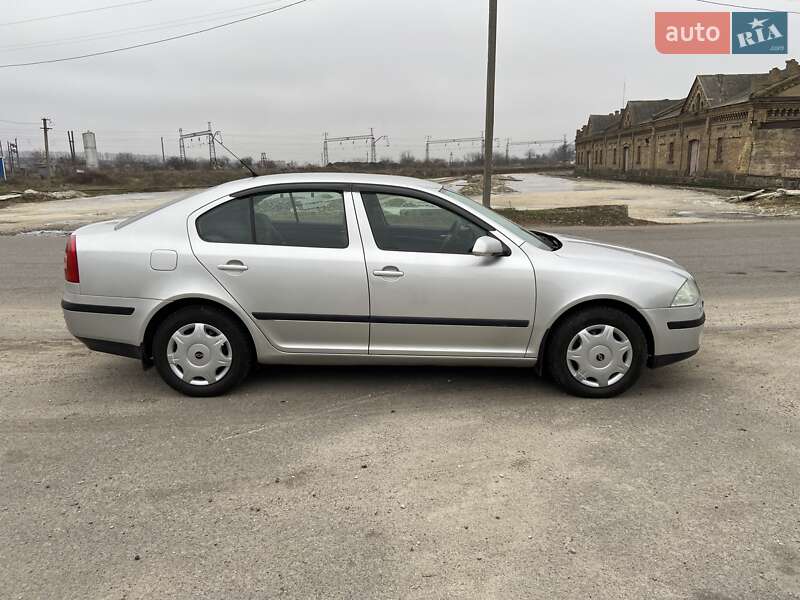 Лифтбек Skoda Octavia 2004 в Корсуне-Шевченковском