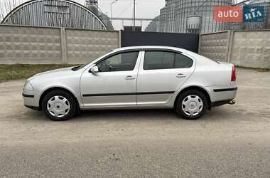 Лифтбек Skoda Octavia 2004 в Корсуне-Шевченковском