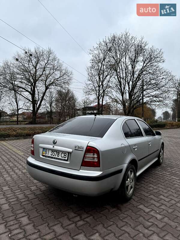 Ліфтбек Skoda Octavia 2004 в Миргороді