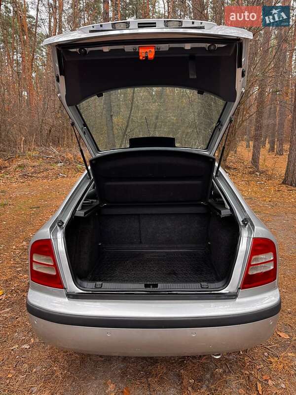 Лифтбек Skoda Octavia 2007 в Тростянце