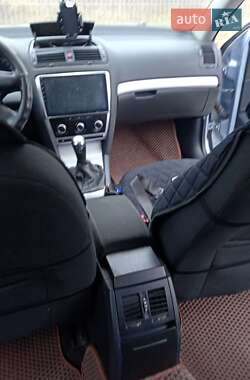 Лифтбек Skoda Octavia 2010 в 