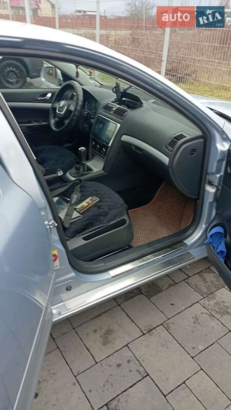 Лифтбек Skoda Octavia 2010 в Хусте