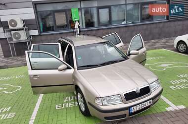 Універсал Skoda Octavia 2004 в Черкасах