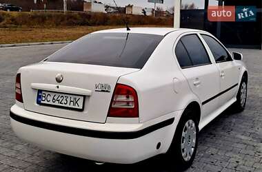 Лифтбек Skoda Octavia 2003 в 
