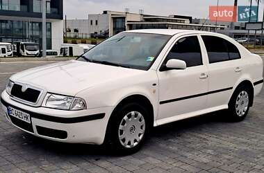 Лифтбек Skoda Octavia 2003 в 