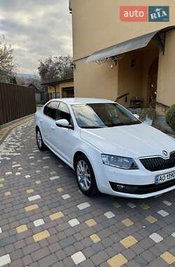 Лифтбек Skoda Octavia 2015 в Тячеве