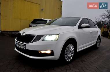 Лифтбек Skoda Octavia 2017 в Львове