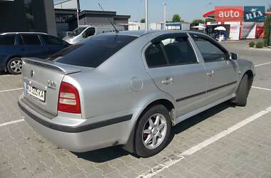 Лифтбек Skoda Octavia 2005 в 