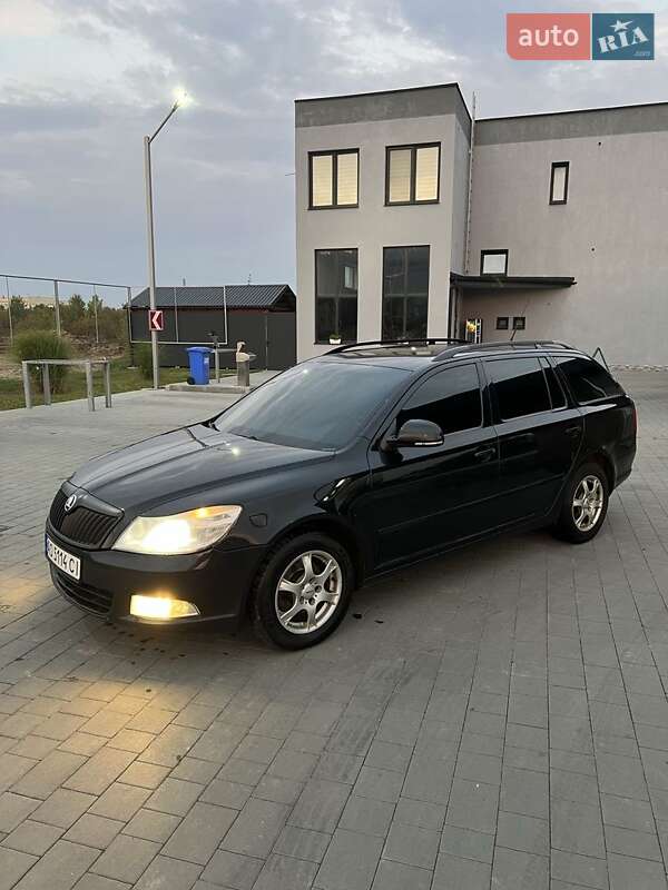 Універсал Skoda Octavia 2010 в Виноградові