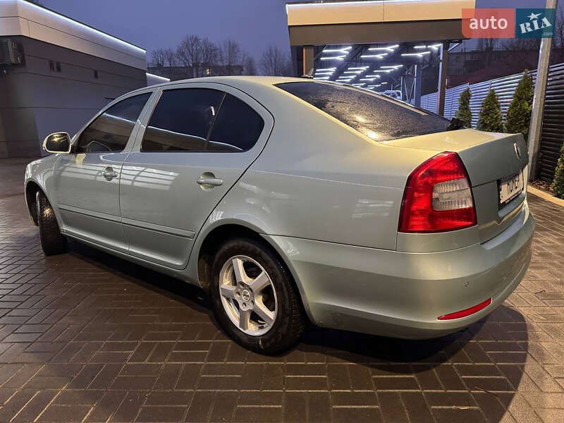 Ліфтбек Skoda Octavia 2009 в Черкасах