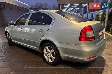 Лифтбек Skoda Octavia 2009 в Черкассах