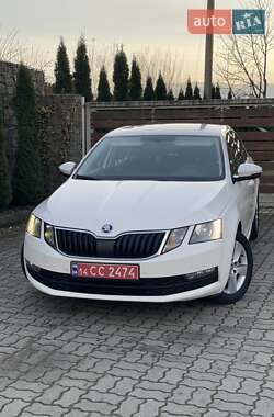 Ліфтбек Skoda Octavia 2019 в Стрию