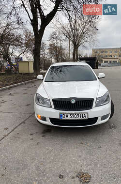 Універсал Skoda Octavia 2009 в Кропивницькому