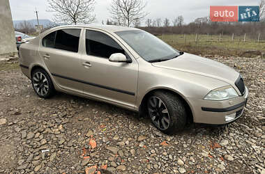 Лифтбек Skoda Octavia 2004 в Тячеве