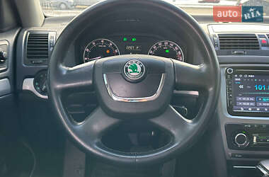 Ліфтбек Skoda Octavia 2012 в Дніпрі