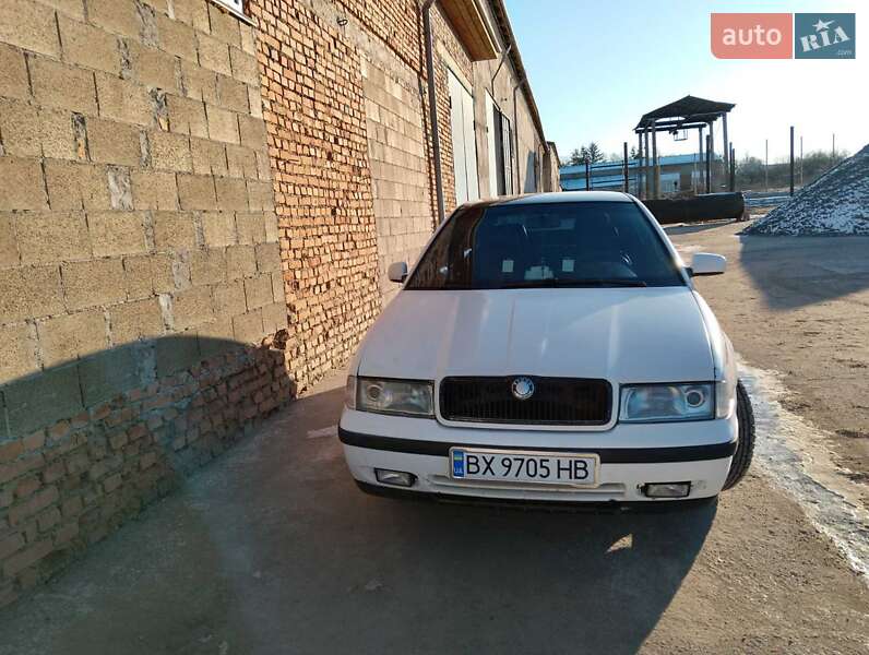 Лифтбек Skoda Octavia 2000 в Мурованых Куриловцах