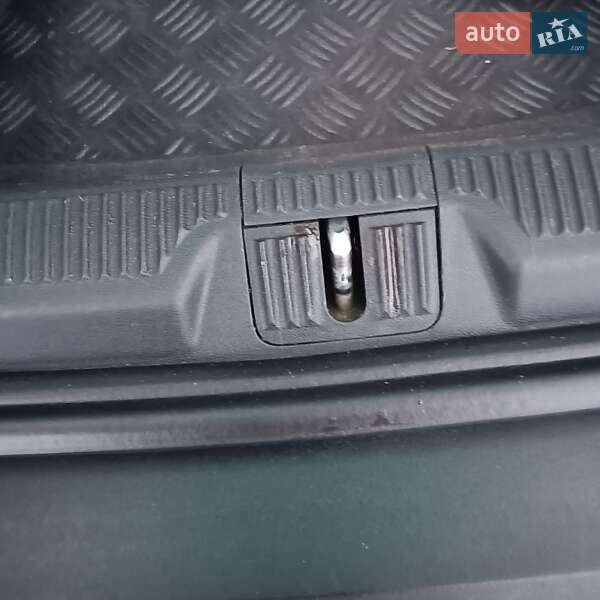 Универсал Skoda Octavia 2009 в Кельменцах