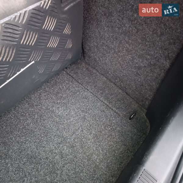 Универсал Skoda Octavia 2009 в Кельменцах