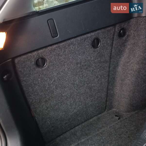 Универсал Skoda Octavia 2009 в Кельменцах