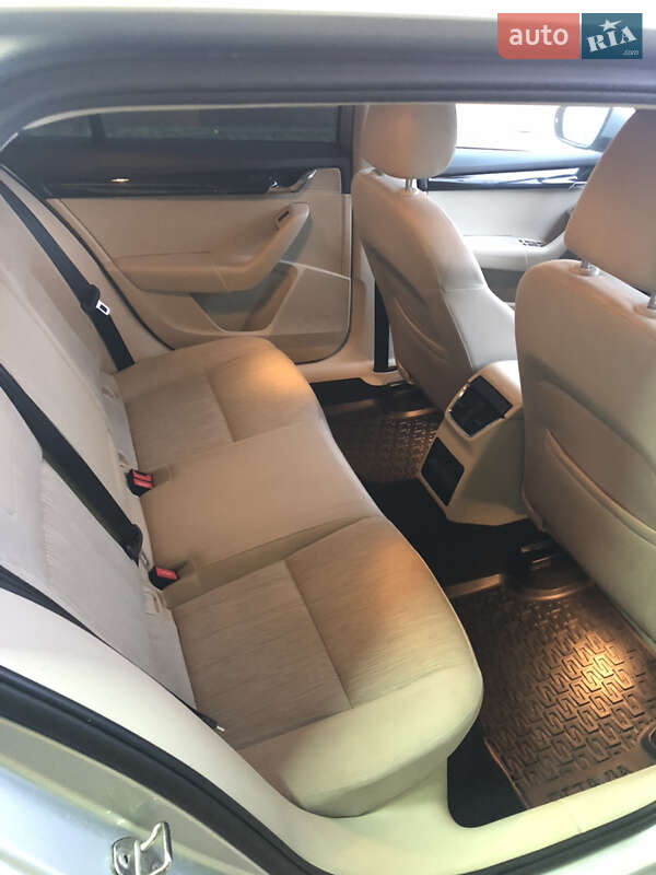 Универсал Skoda Octavia 2017 в Ужгороде