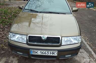 Лифтбек Skoda Octavia 1997 в Ровно