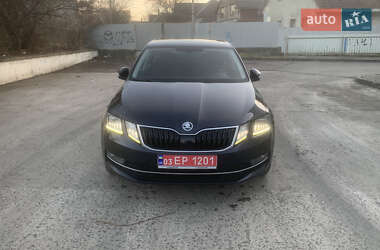 Лифтбек Skoda Octavia 2019 в Сваляве