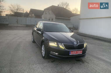 Лифтбек Skoda Octavia 2019 в Сваляве