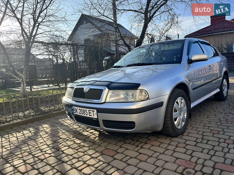 Ліфтбек Skoda Octavia 2008 в Рівному