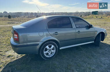 Ліфтбек Skoda Octavia 2001 в Золочеві