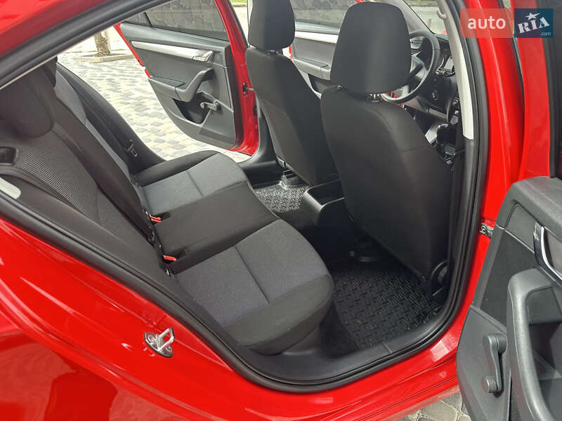 Лифтбек Skoda Octavia 2015 в Тернополе