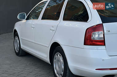 Универсал Skoda Octavia 2012 в 
