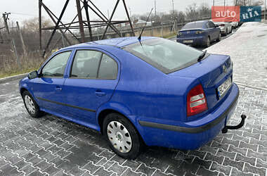 Лифтбек Skoda Octavia 2009 в 