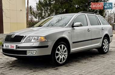 Універсал Skoda Octavia 2007 в Дніпрі