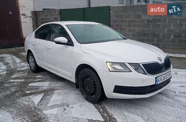 Ліфтбек Skoda Octavia 2020 в Острозі