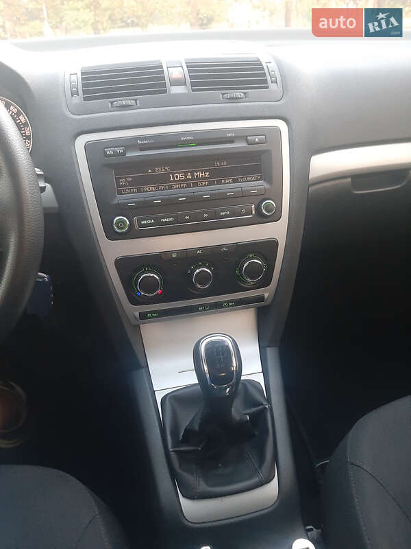 Универсал Skoda Octavia 2012 в Киеве фото 15 Универсал Skoda Octavia 2012 в Киеве