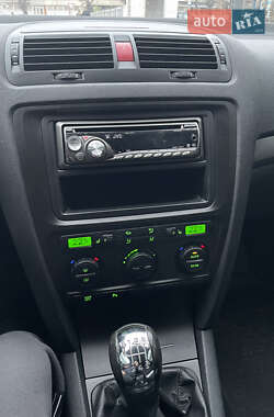 Лифтбек Skoda Octavia 2006 в 