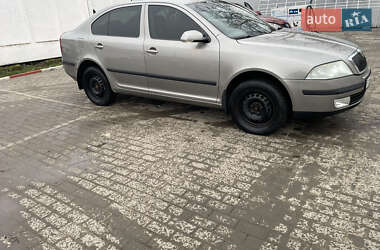 Лифтбек Skoda Octavia 2006 в 