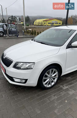 Універсал Skoda Octavia 2015 в Золочеві